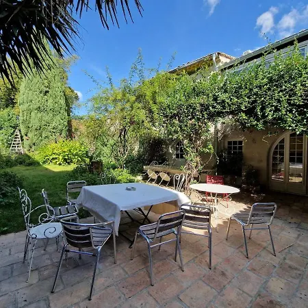 Holiday home Maison Vigneronne Avec Jardin Et Piscine Bernis