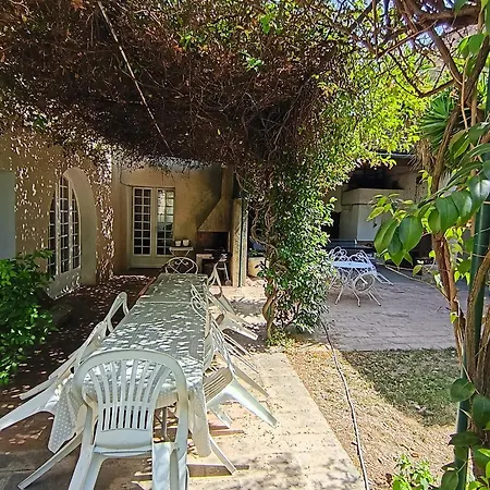 Maison Vigneronne Avec Jardin Et Piscine Holiday home *